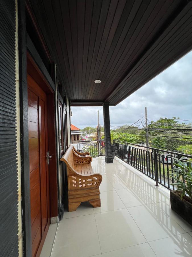 Ocean Breeze Uluwatu Apartments Esterno foto